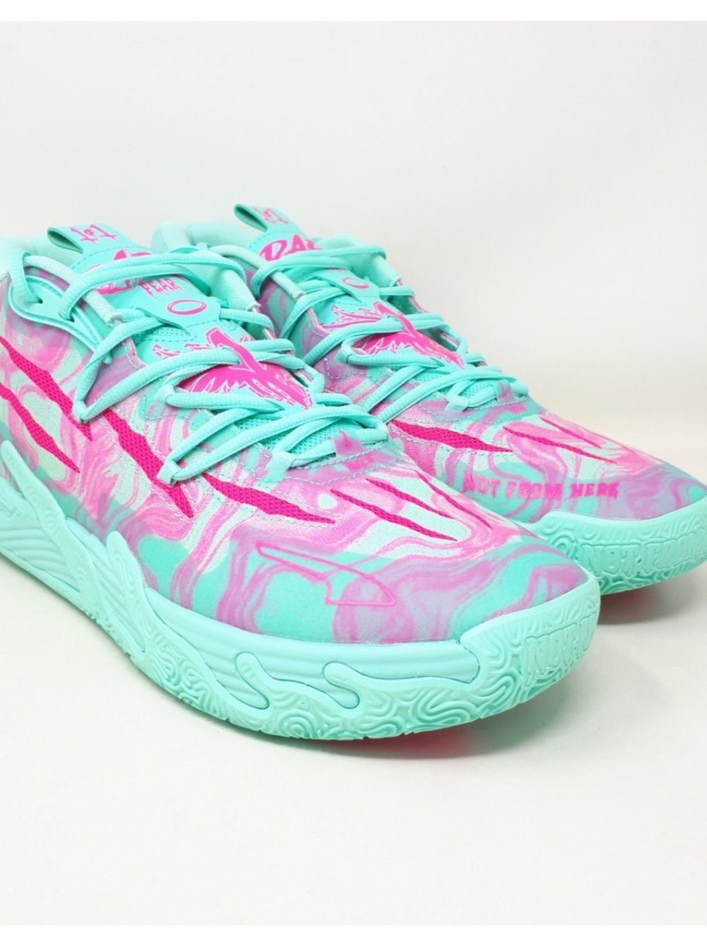 Women’s Turquoise & Pink Marbled Athletic Sneakers Sz 8